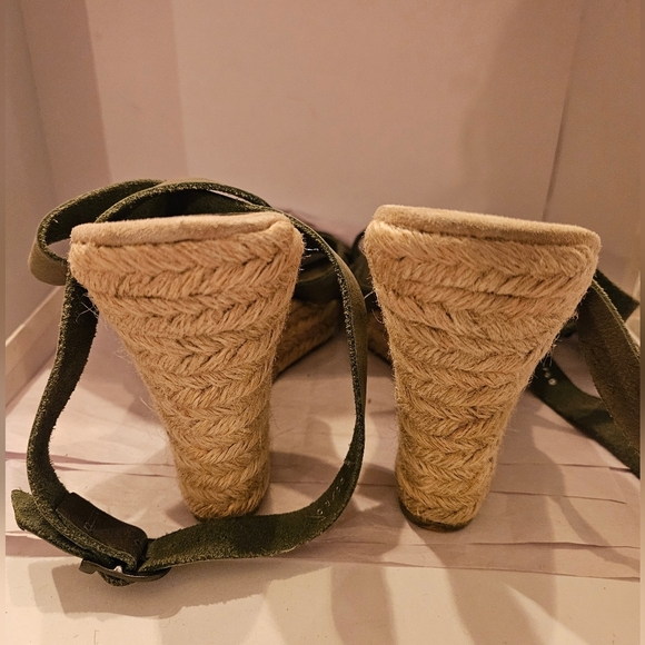 Womens 10.5 sandals wedge olive green crisscross adjustable straps buckle - Picture 3 of 6